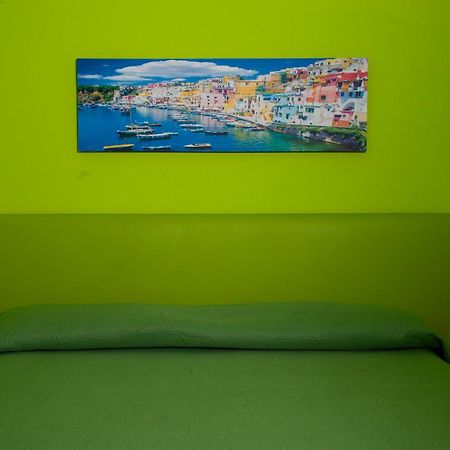 Palazzo Carafa Della Spina Room And Apartment Наполи Екстериор снимка
