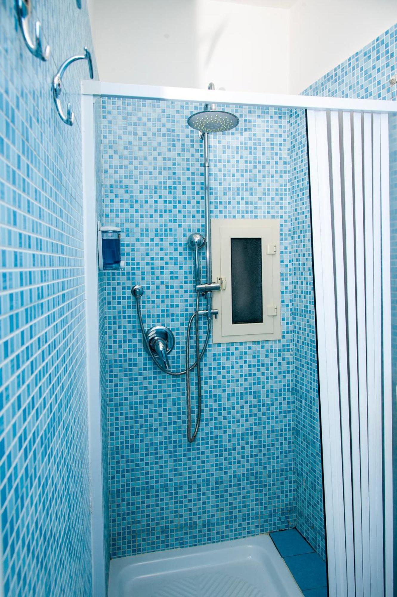 Palazzo Carafa Della Spina Room And Apartment Наполи Екстериор снимка