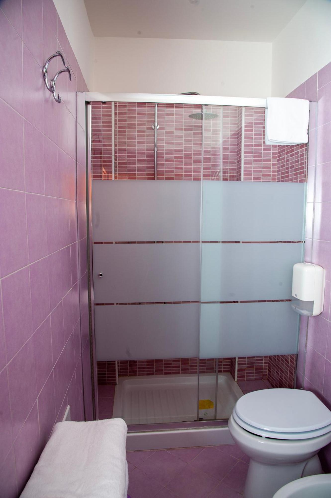 Palazzo Carafa Della Spina Room And Apartment Наполи Екстериор снимка
